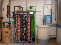 Wasseraufbereitungsanlage vor der Sanierung (Altbestand); Betrieb mit Salzsäure und Natronlauge